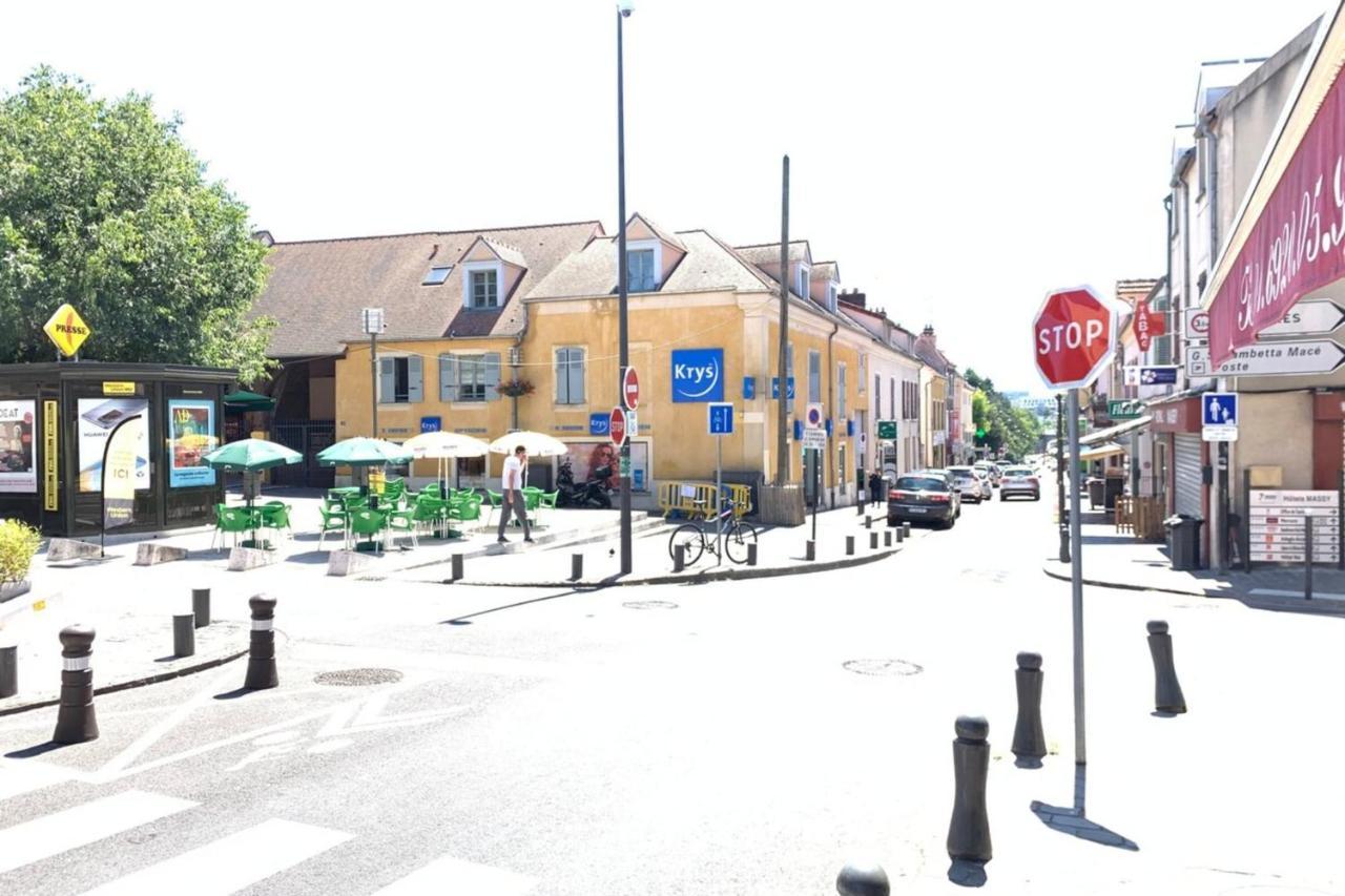 M11 Le Vieux Massyrer600Morly20 Minnetflixneuf Massy  Bagian luar foto